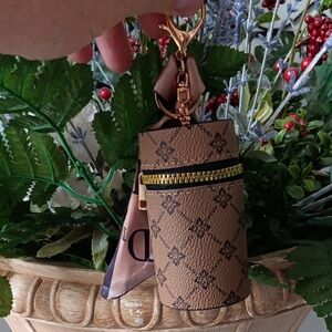 COPY - COPY - Fashionable Mini Bucket Bag- Keychain Pouch